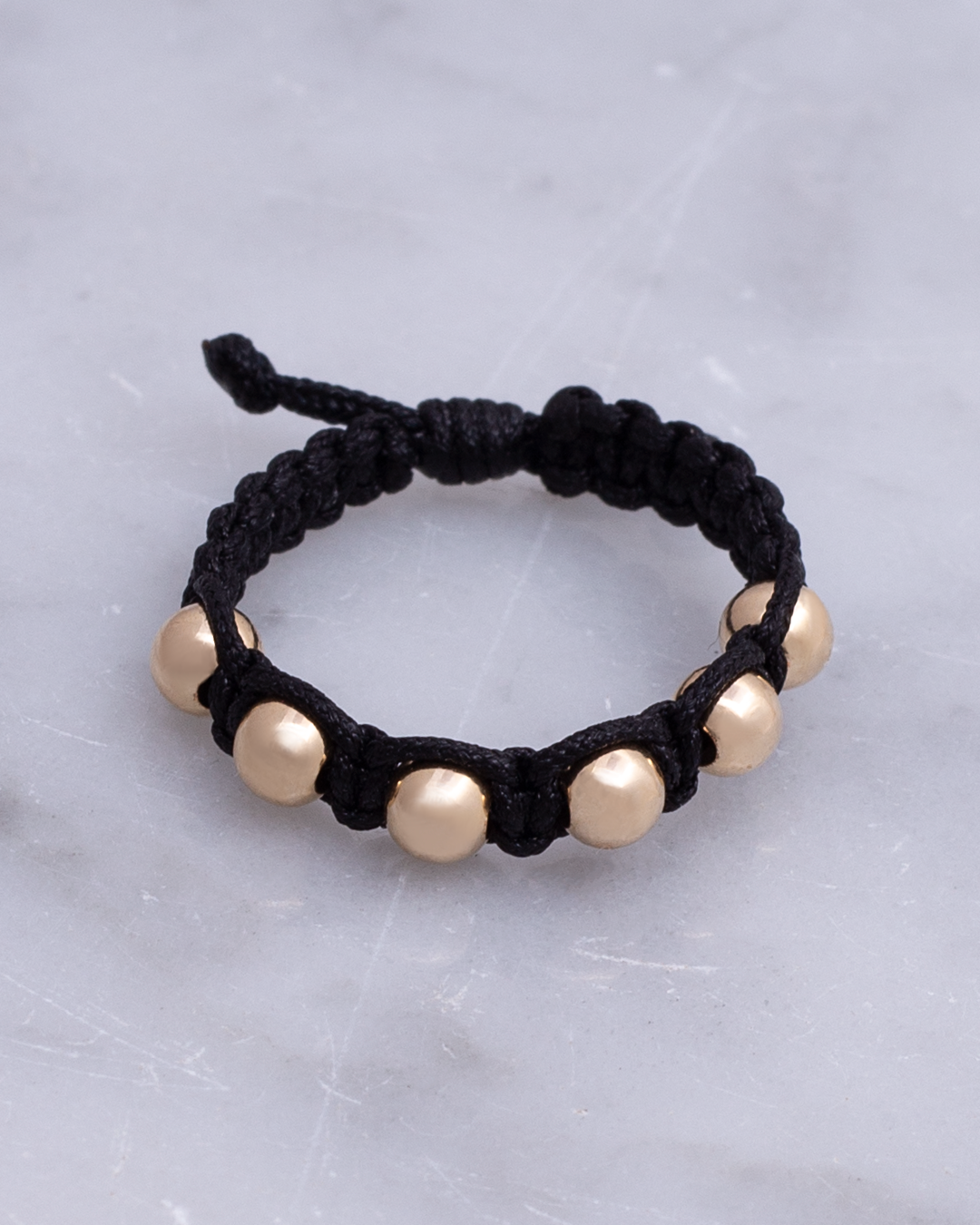 Anillo entretejido