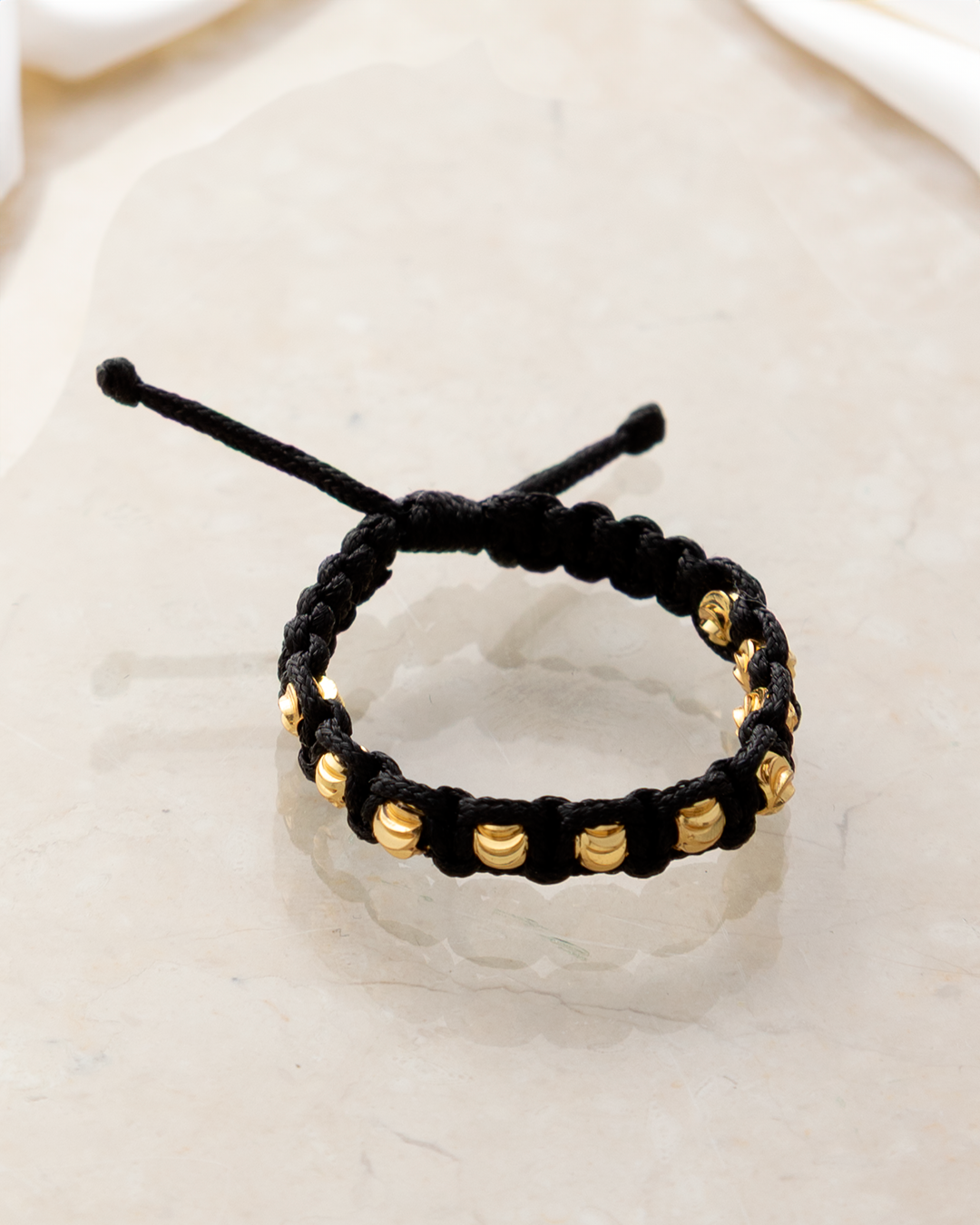 Anillo entretejido